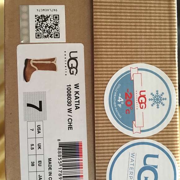 SOLD!!!!!!!!   UGGS - Picture 2 of 4